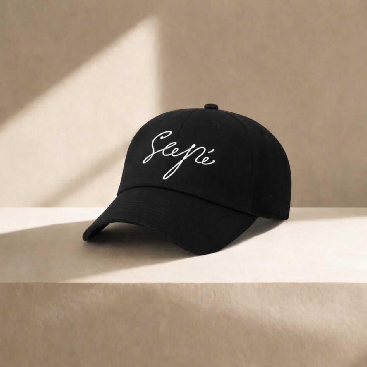 Black Cap by Sapé